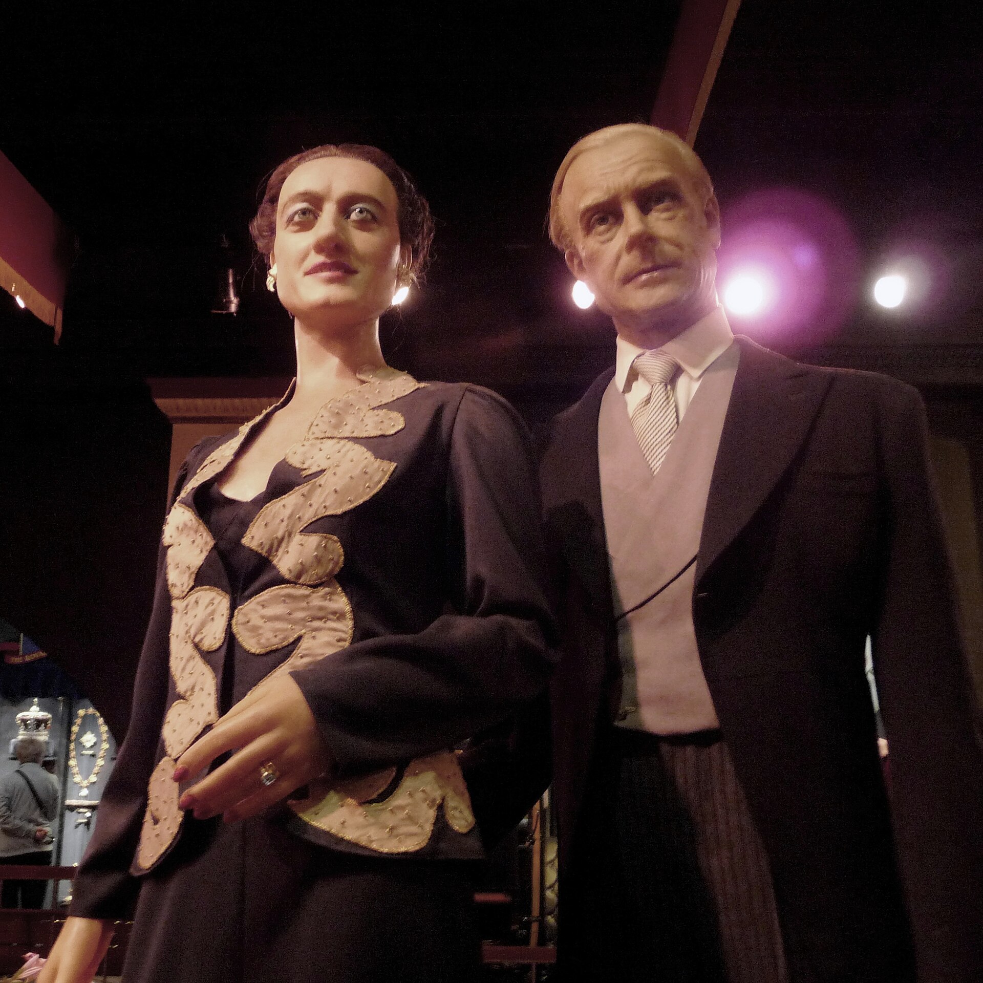 Duke of Windsor marries Wallis Simpson