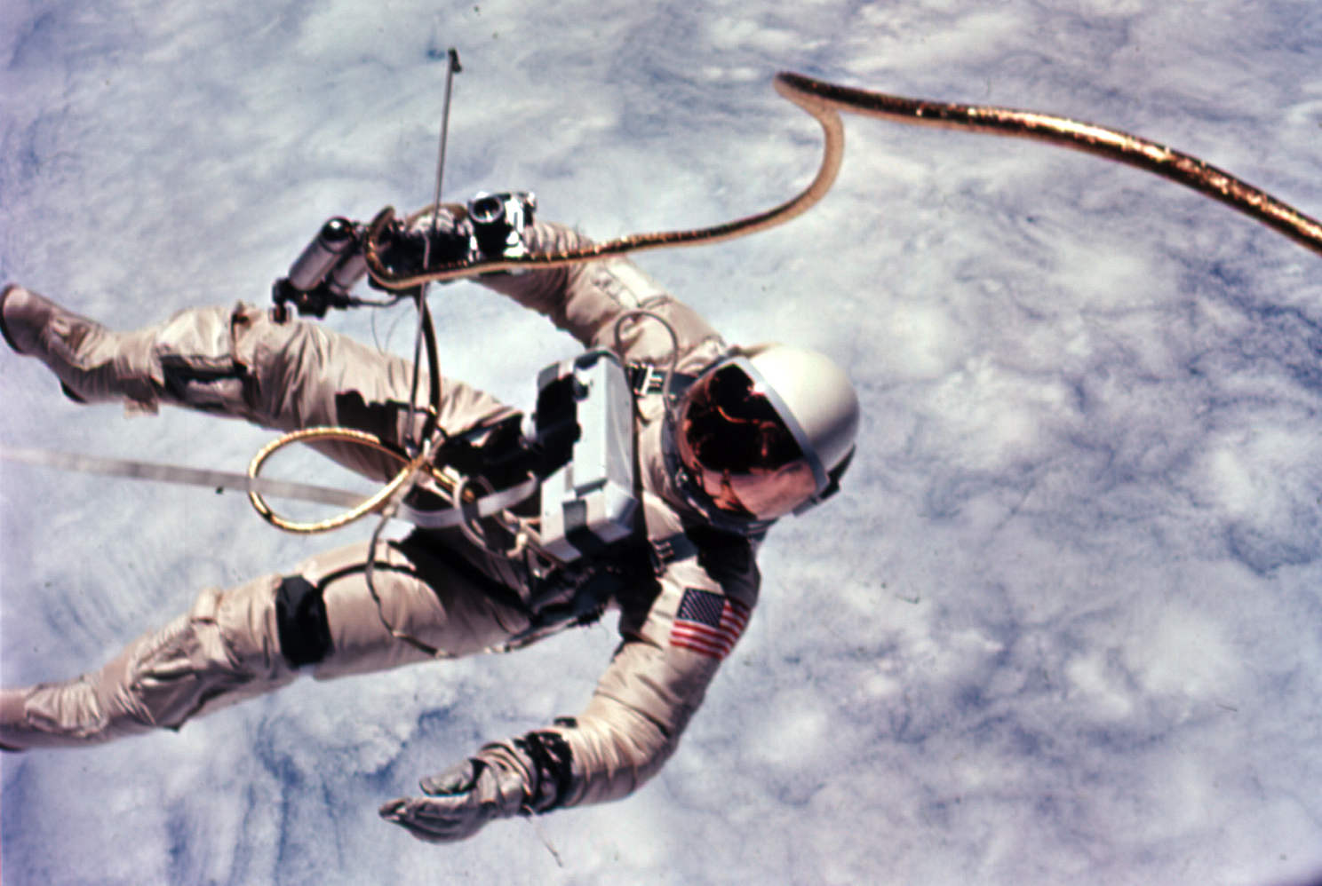 Gemini 4: Ed White becomes first American to walk in space